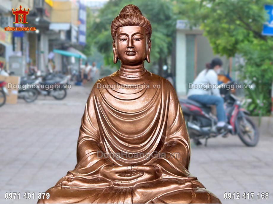 Từng đường nét trên bức tranh được chạm khắc vô cùng tỉ mỉ và tinh xảo